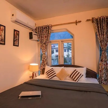 Zostel Srinagar Hostel Exterior photo