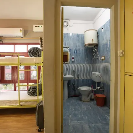 Zostel Srinagar Hostel Exterior photo